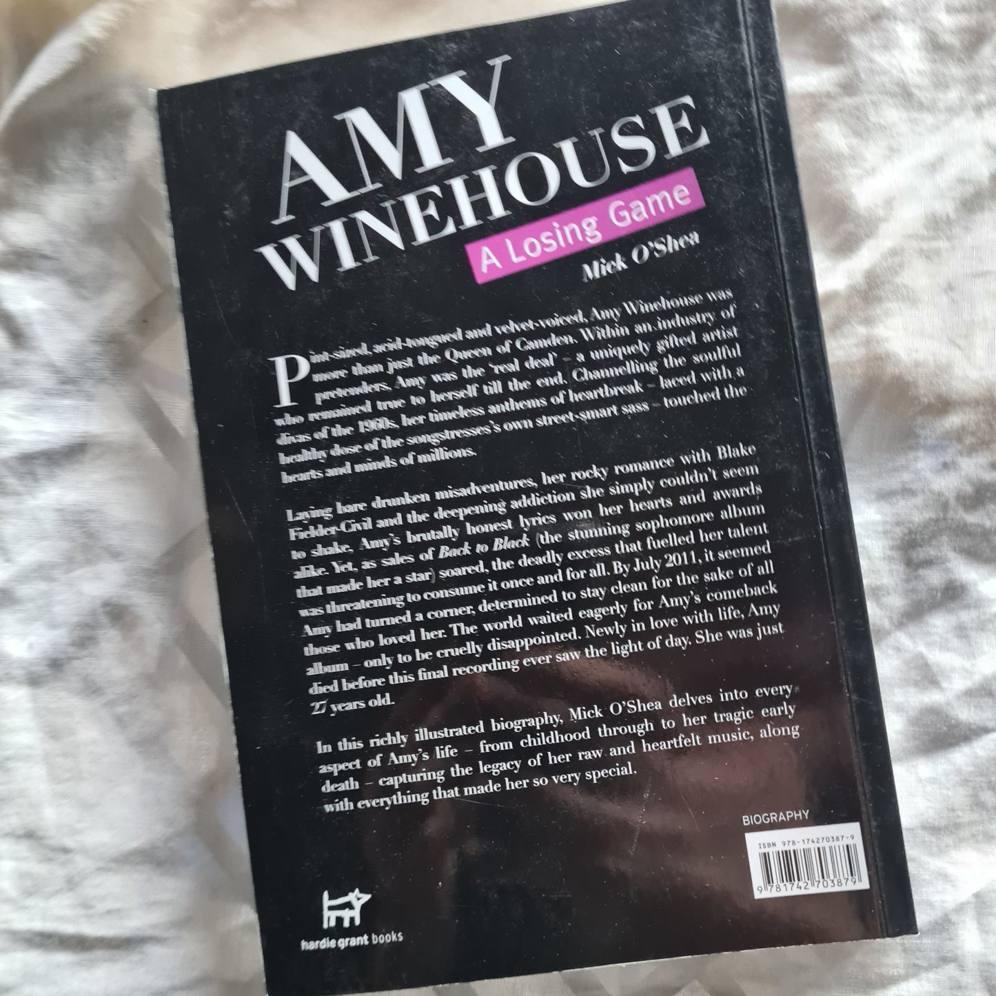 Amy Winehouse - A Losing Game - Paperback Book - Sound Hound Records