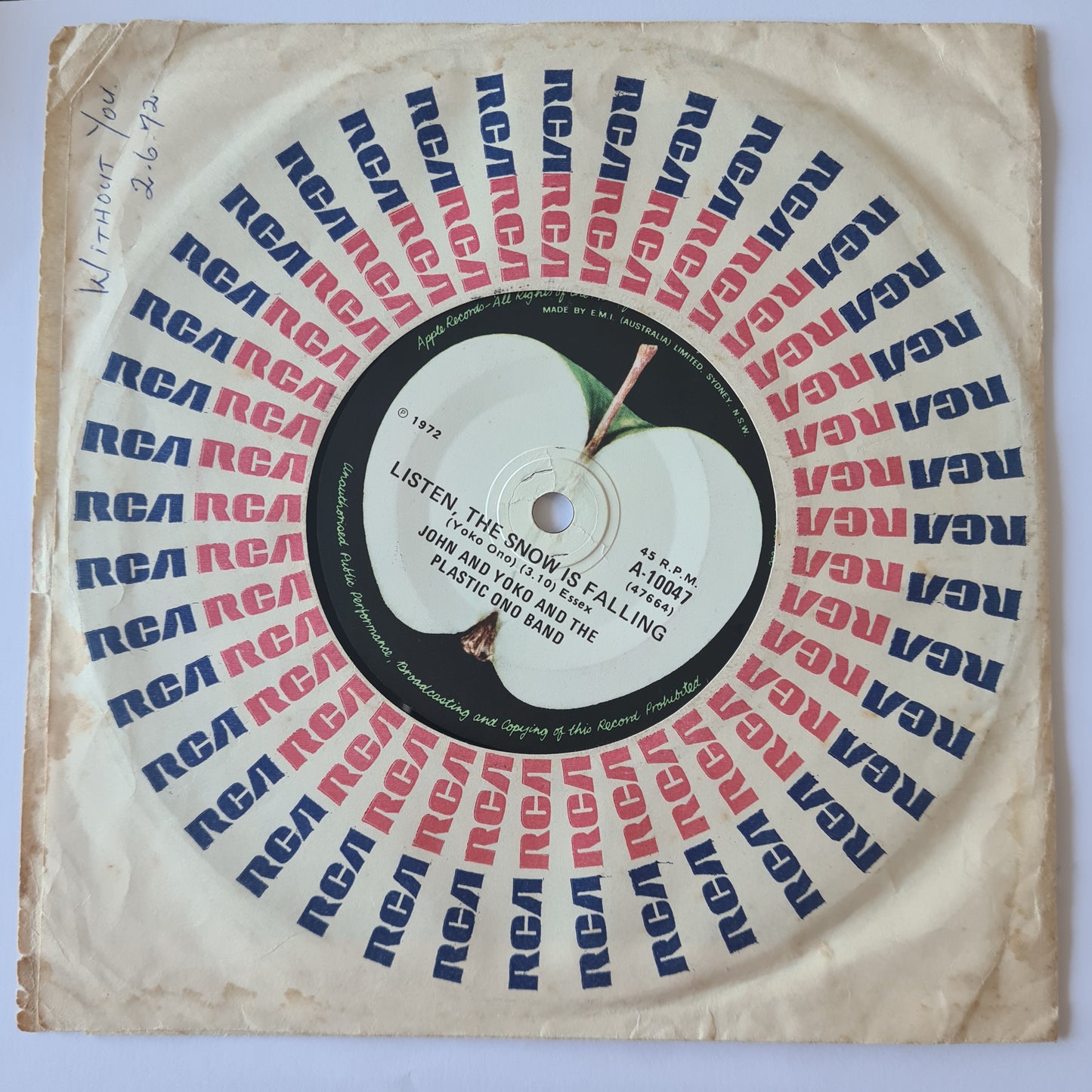 John Lennon & Yoko And The Plastic Ono Band ,With The Harlem Community Choir - Happy Xmas (War Is Over) - 1972 - Vinyl Record 7" Single - 45 RPM - Sound Hound Records