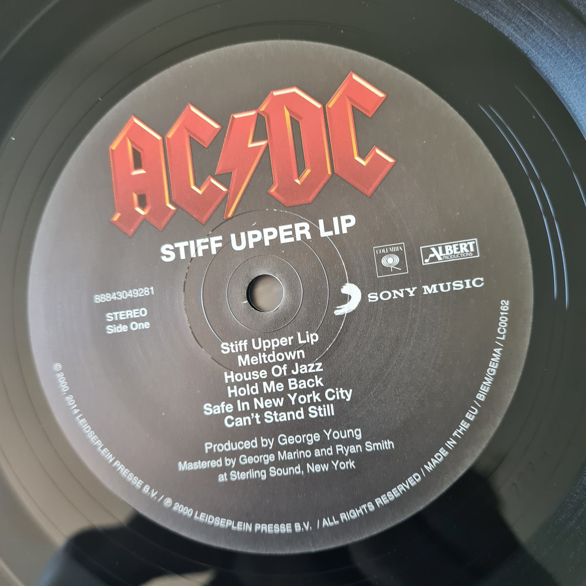 AC/DC – Stiff Upper Lip - 2000 (2014 European Pressing) - Vinyl Record LP