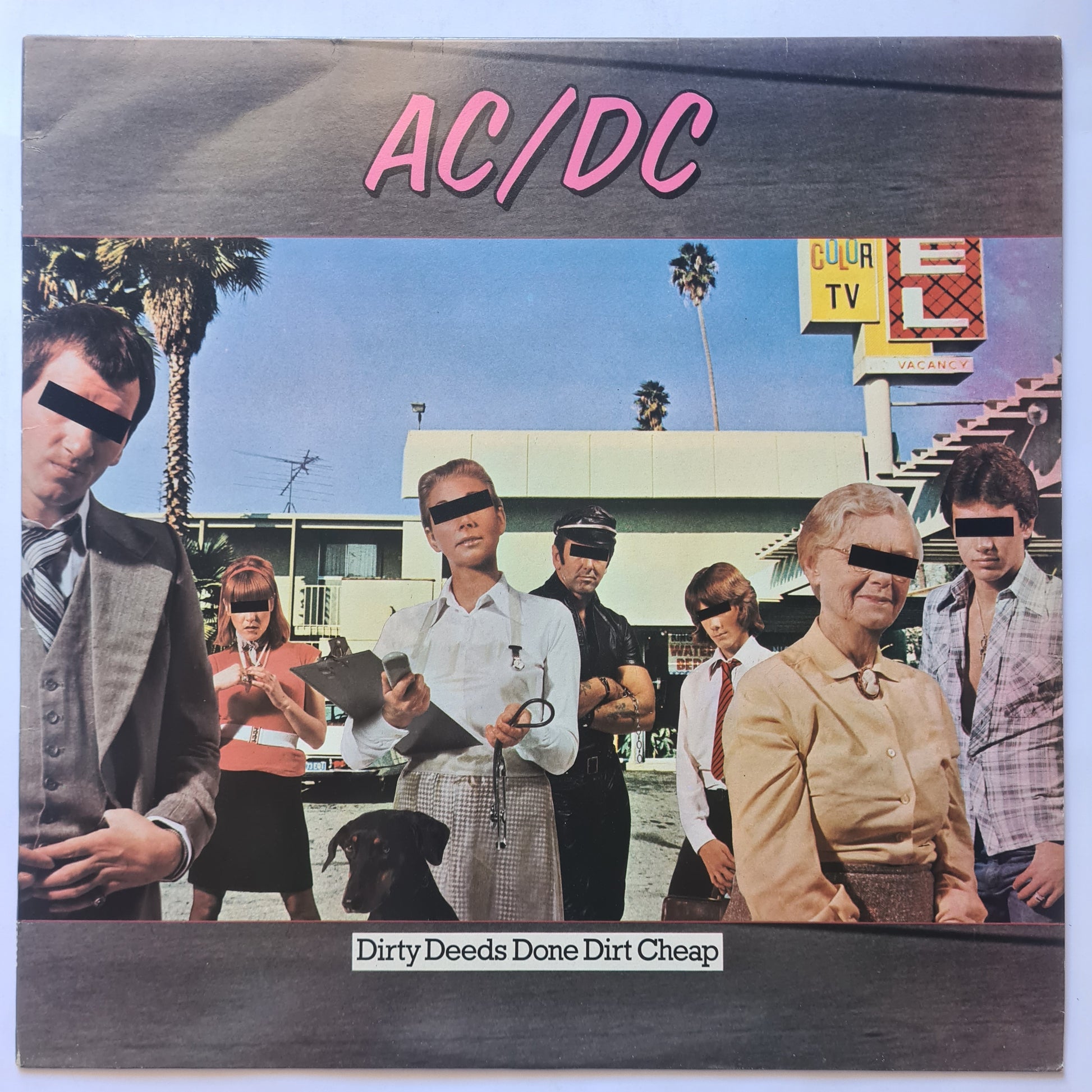 AC/DC – Dirty Deeds Done Dirt Cheap - 1976 (1976 UK Pressing) - Vinyl Record LP (near mint) - Sound Hound Records