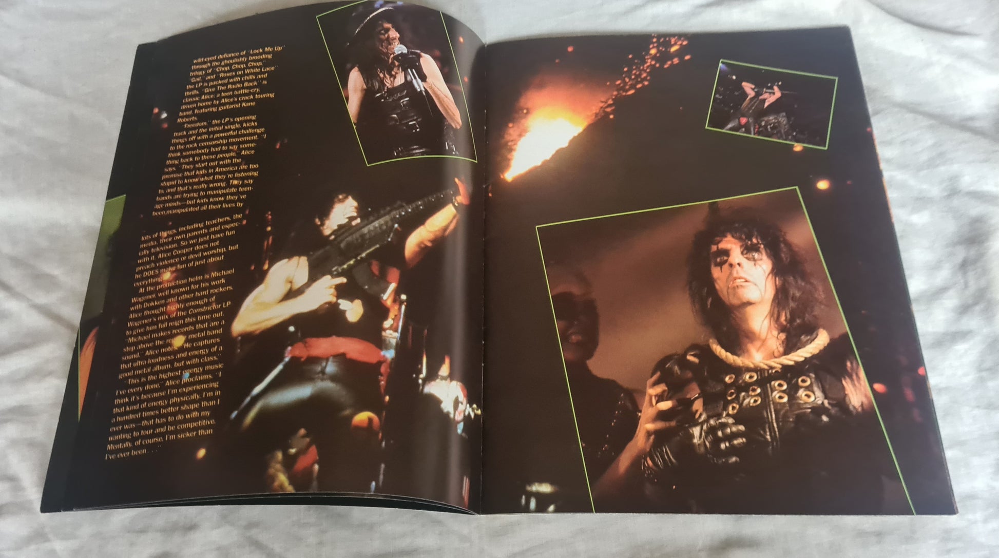 ALICE COOPER- 1987 RAISE YOUR FIST AND YELL TOUR - TOUR BOOK- PROGRAM - Sound Hound Records