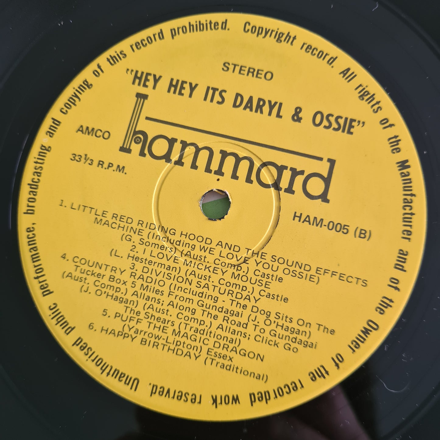 Daryl & Ossie – Hey! Hey! It's Daryl & Ossie (Saturday)- 1975 - Vinyl Record LP - Sound Hound Records