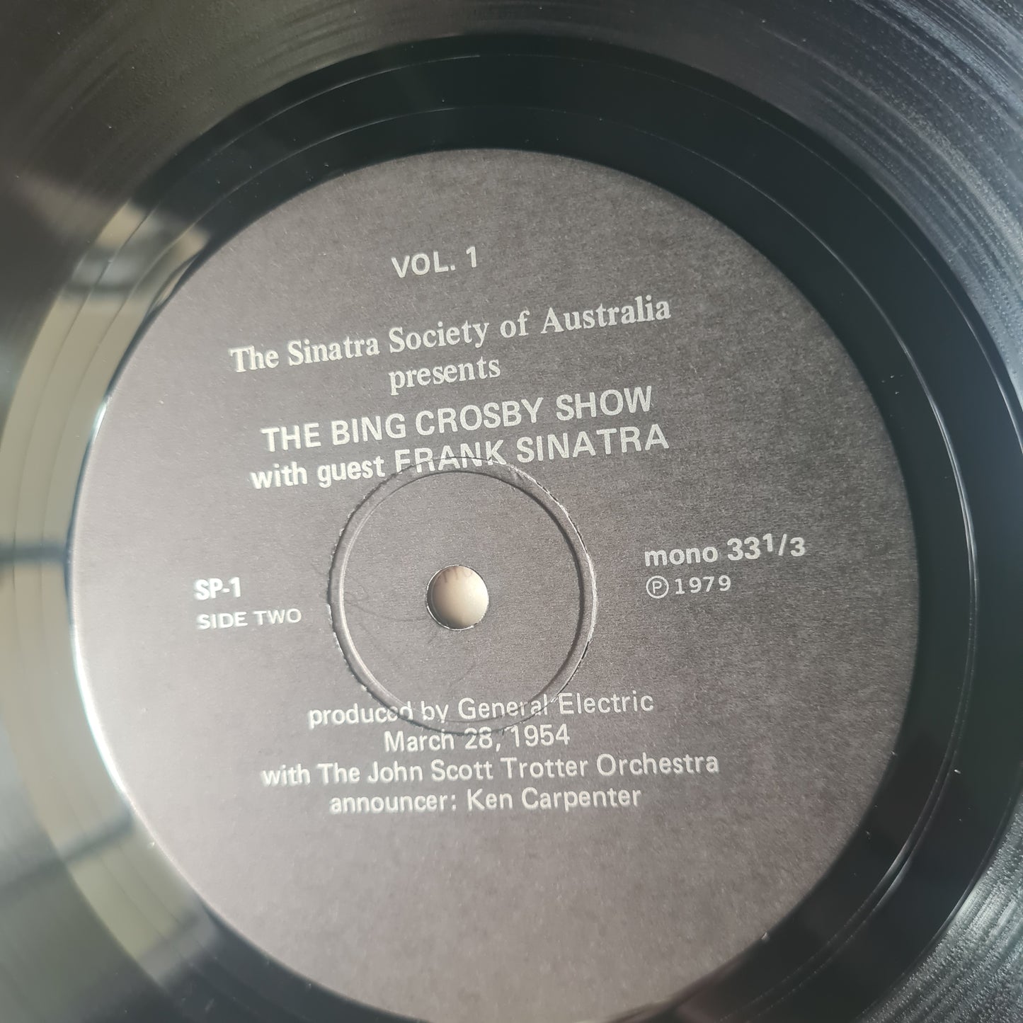 Frank Sinatra & Bing Crosby – The Sinatra Society Of Australia Presents: The Bing Crosby Show With Guest Frank Sinatra- 1979 - Vinyl Record LP (near mint) - Sound Hound Records