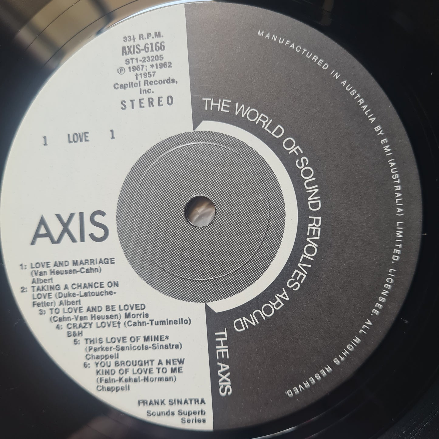 Frank Sinatra – Love - 1973 - Vinyl Record LP (near mint) - Sound Hound Records