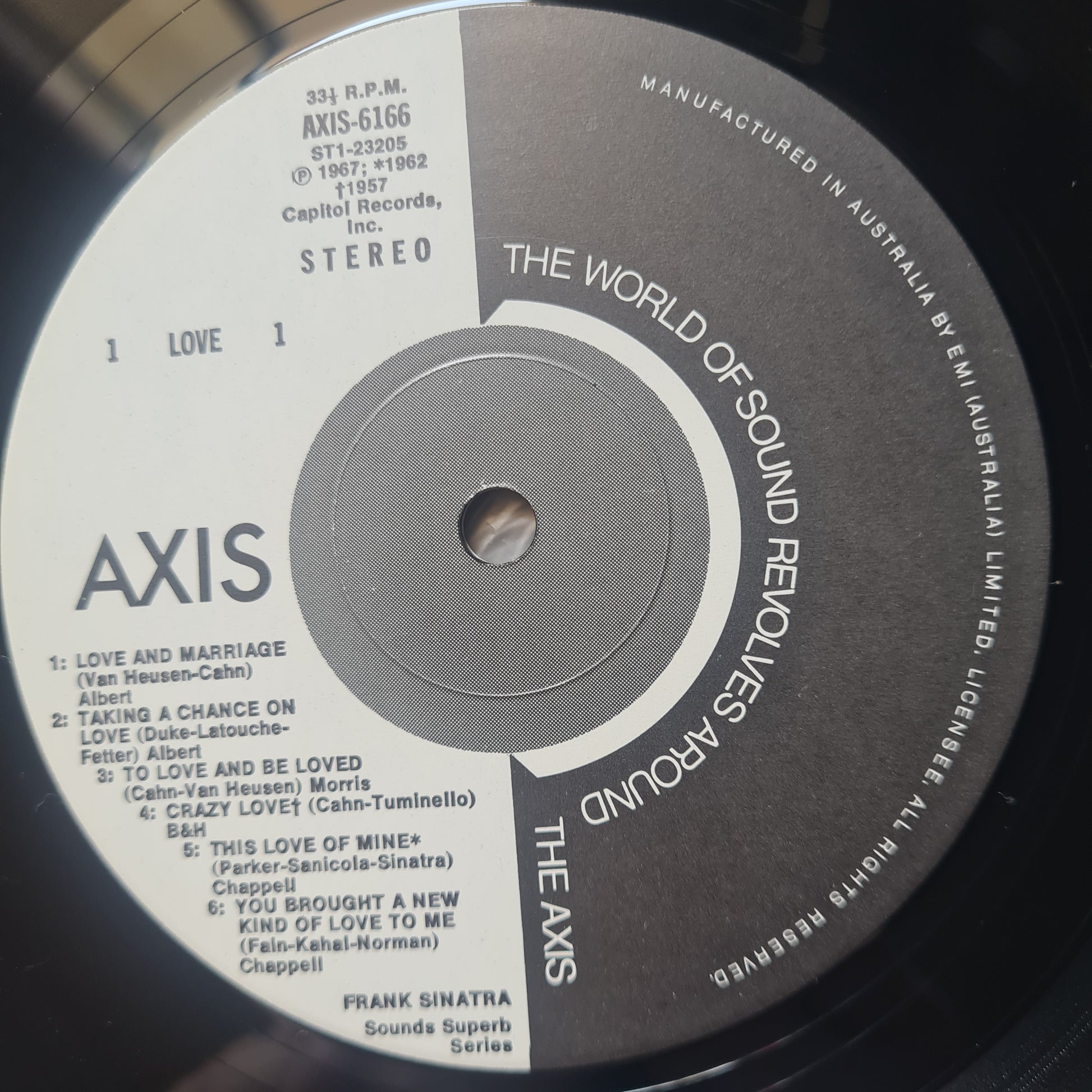 Frank Sinatra – Love - 1973 - Vinyl Record LP (near mint) - Sound Hound Records