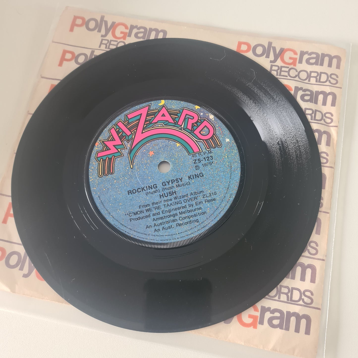 Hush – Bony Moronie / Rocking Gypsy King - 1975 - Vinyl Record 7" Single - 45 RPM - Sound Hound Records