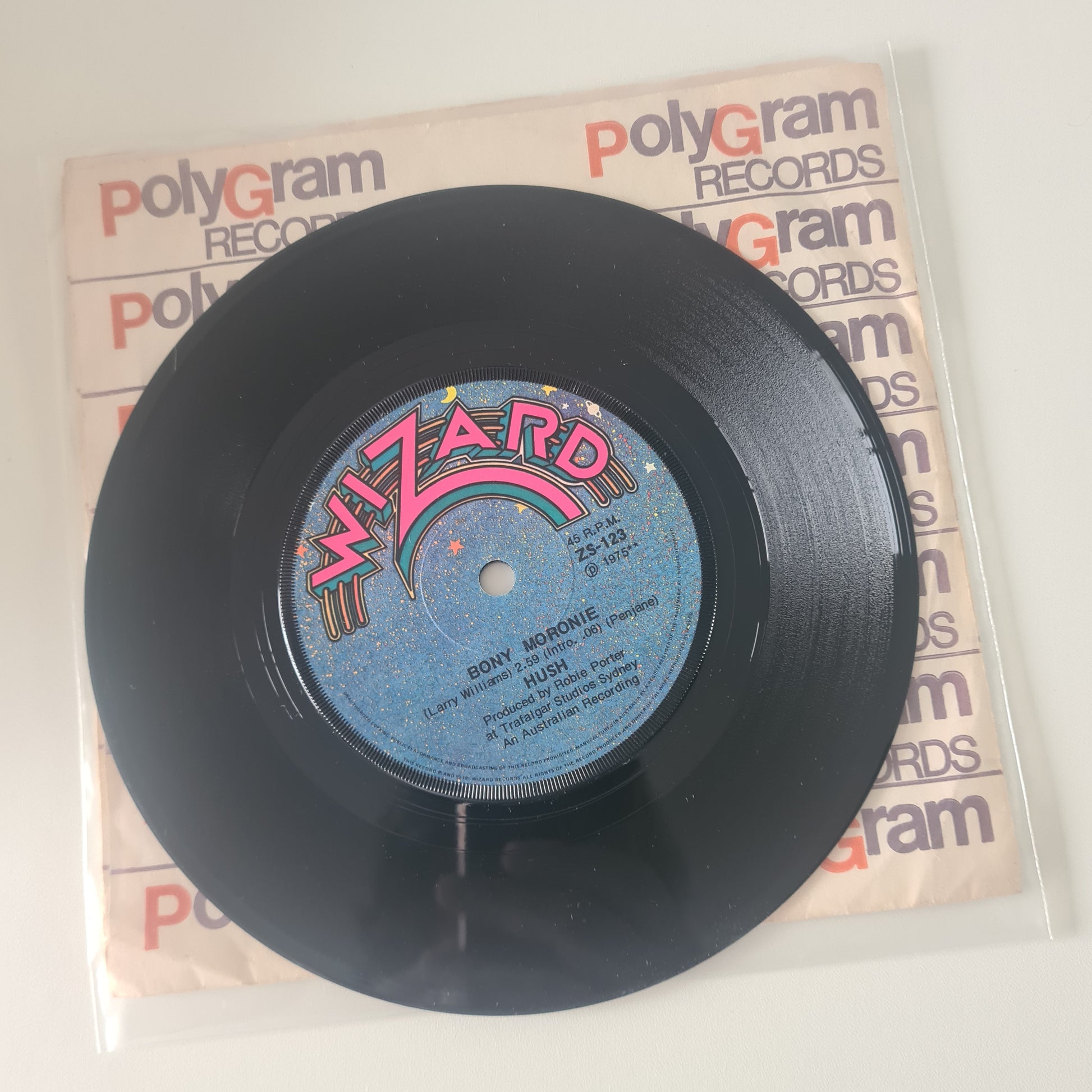 Hush – Bony Moronie / Rocking Gypsy King - 1975 - Vinyl Record 7" Single - 45 RPM - Sound Hound Records