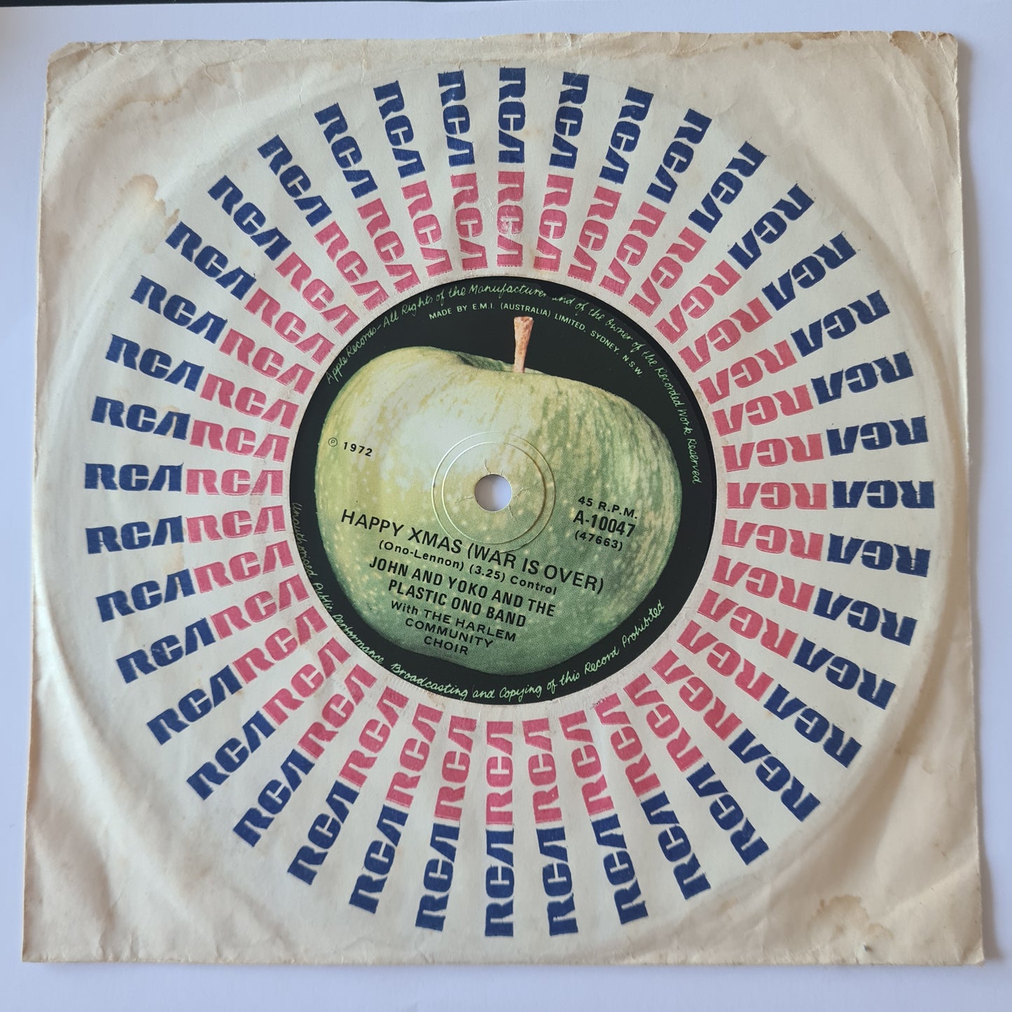 John Lennon & Yoko And The Plastic Ono Band ,With The Harlem Community Choir - Happy Xmas (War Is Over) - 1972 - Vinyl Record 7" Single - 45 RPM - Sound Hound Records