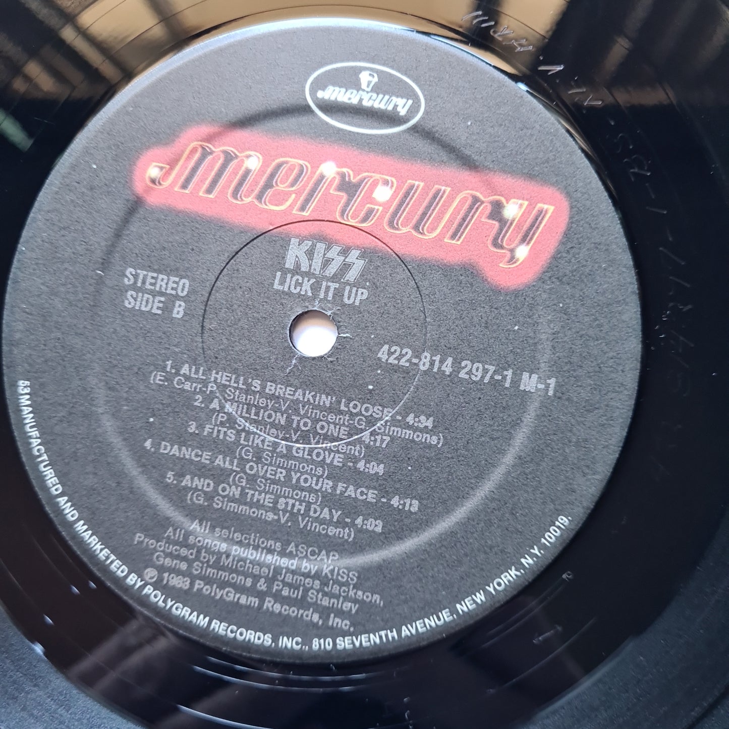 KISS – Lick It Up - 1983 USA pressing - Vinyl Record LP - Sound Hound Records