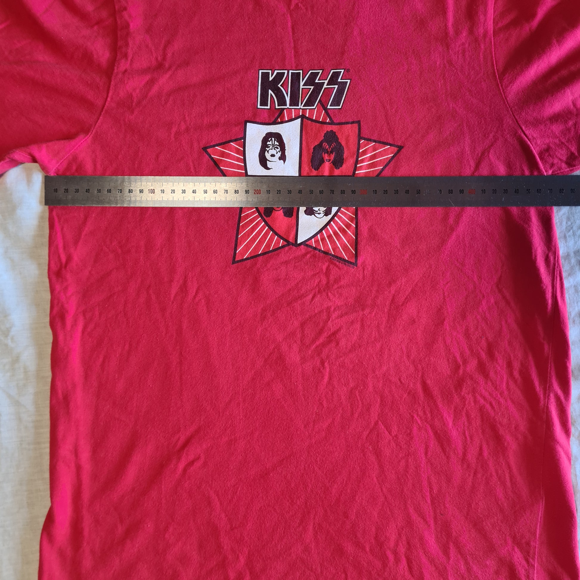 KISS | Red Crest | Size Medium T-Shirt - Sound Hound Records