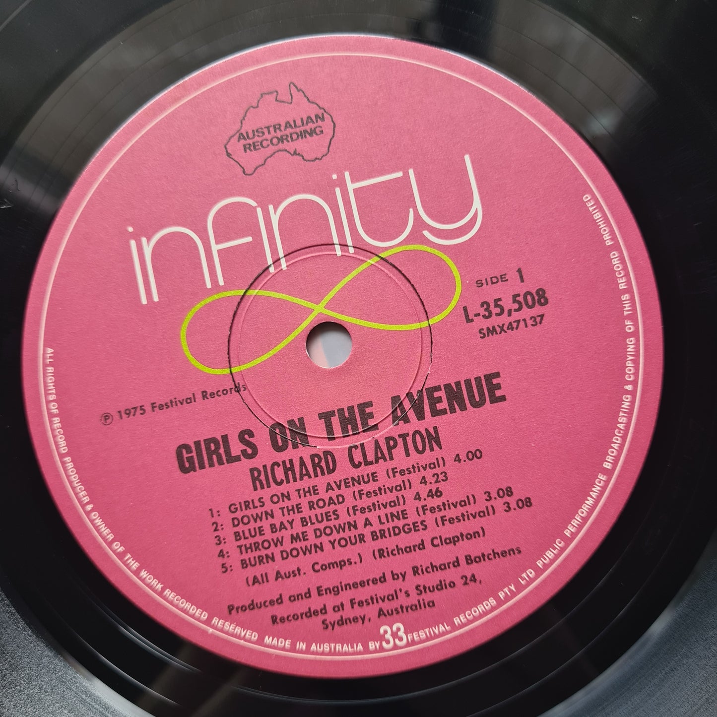 Richard Clapton – Girls On The Avenue - 1975 (1st Australian Pressing) - Vinyl Record LP - Sound Hound Records
