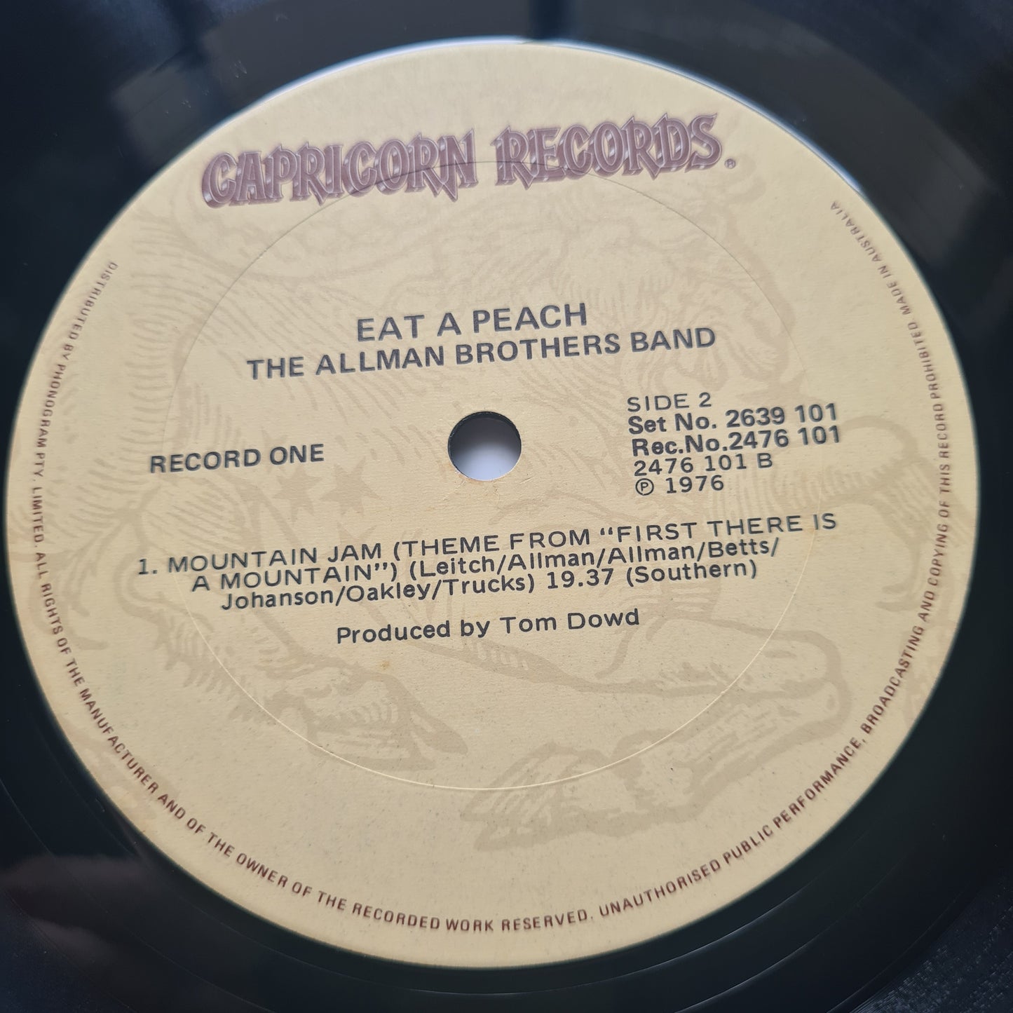 The Allman Brothers Band – Eat A Peach - 1972 (1976 Australian pressing) - Vinyl Record 2LP (near mint) - Sound Hound Records