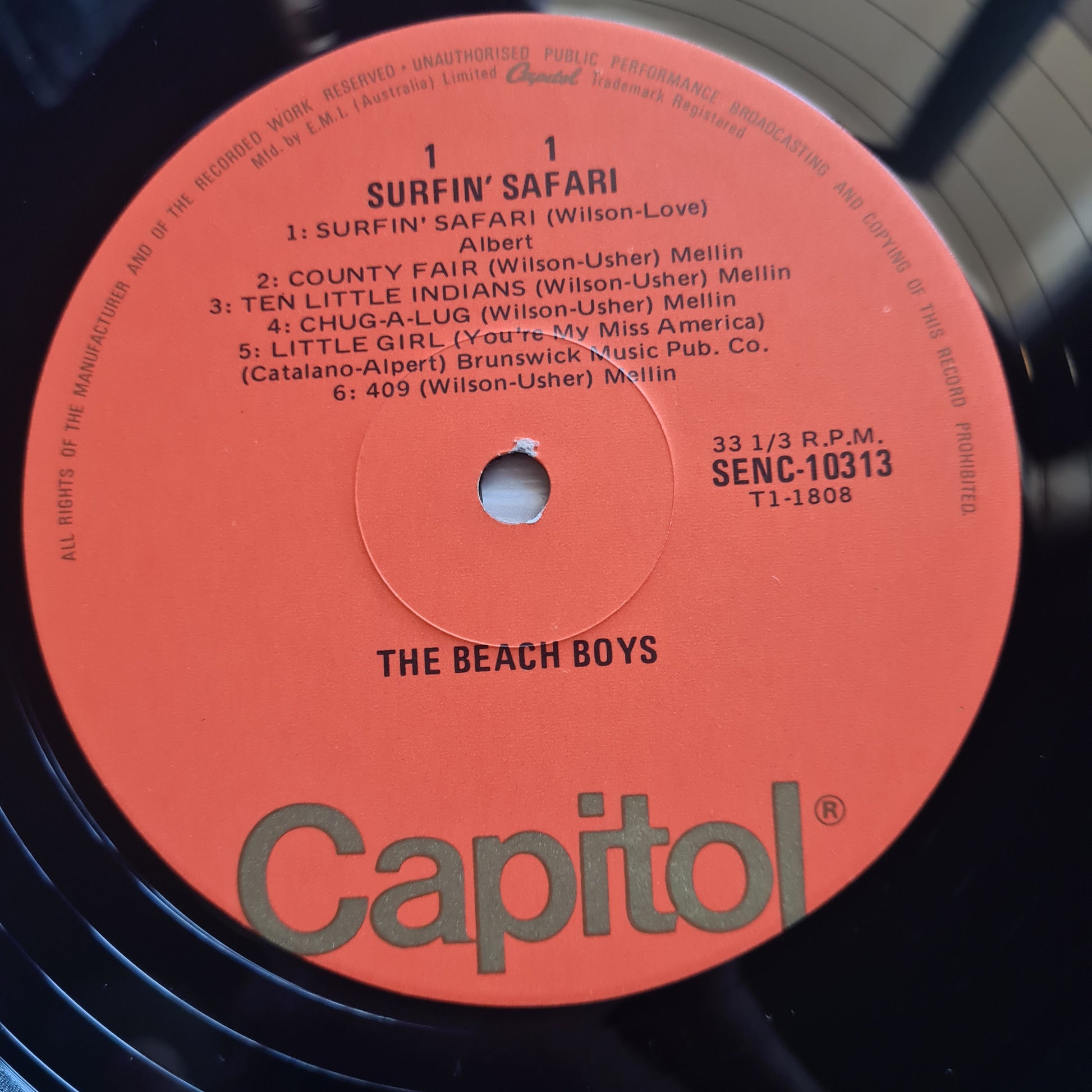 The Beach Boys – Surfin' Safari / Surfin' USA - 1962/63 (1976 Australian Pressing) - Vinyl Record 2LP - Sound Hound Records