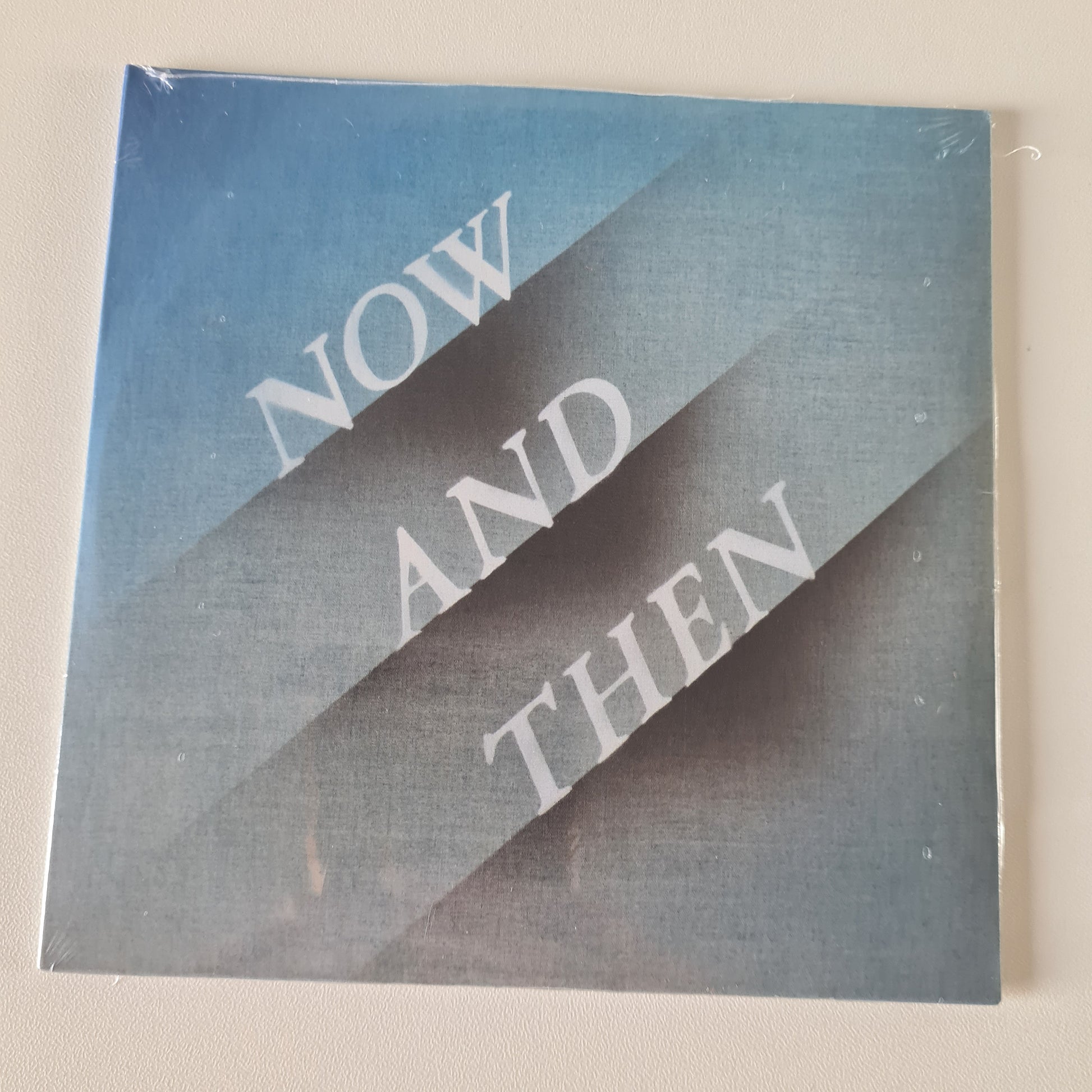 The Beatles – Now And Then / Love Me Do - 2023 (Blue Vinyl) - Vinyl Record 7" Single (Mint Sealed) - with bonus CD Single - Sound Hound Records