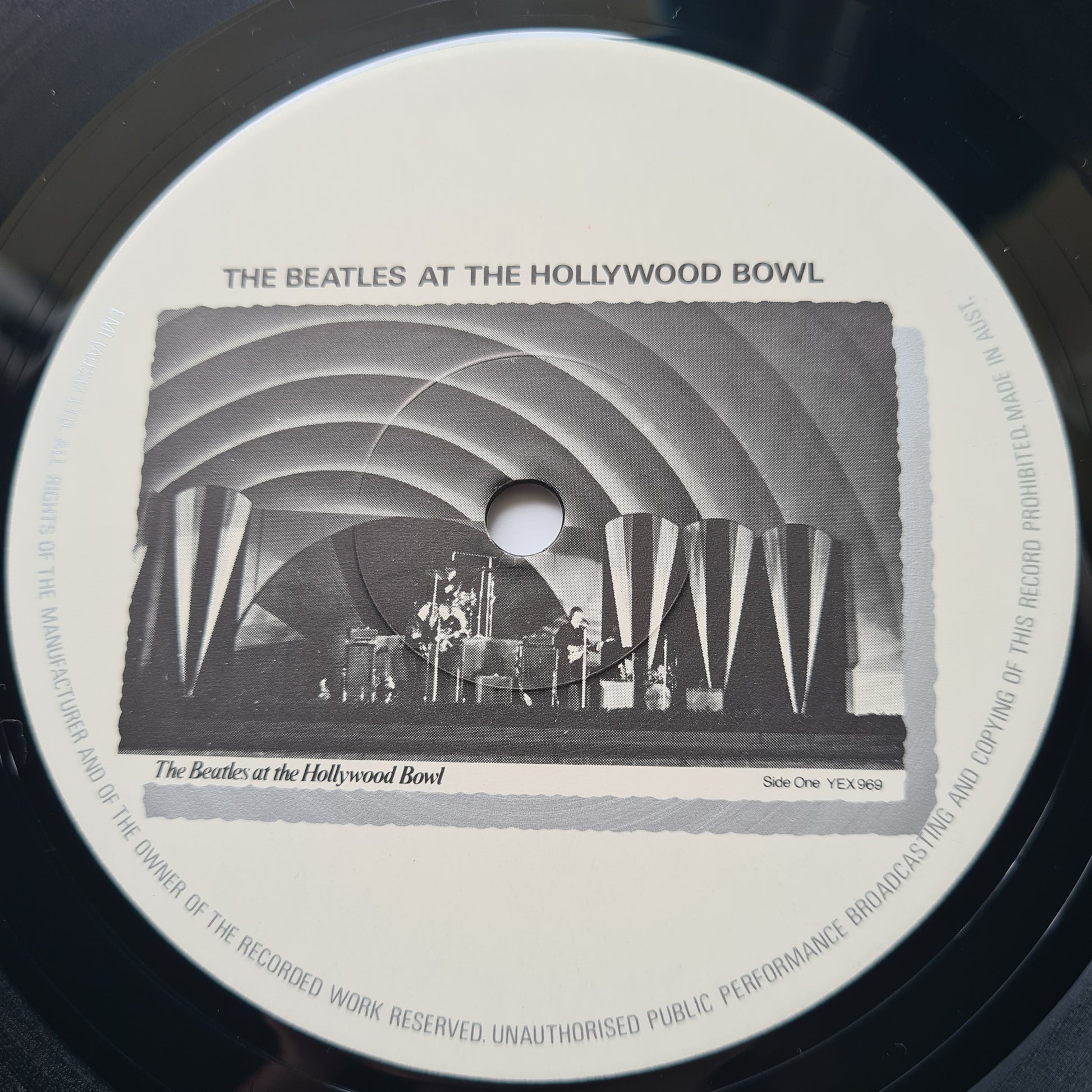 The Beatles –  The Beatles At The Hollywood Bowl - 1977 - Vinyl Record LP (near mint) - Sound Hound Records