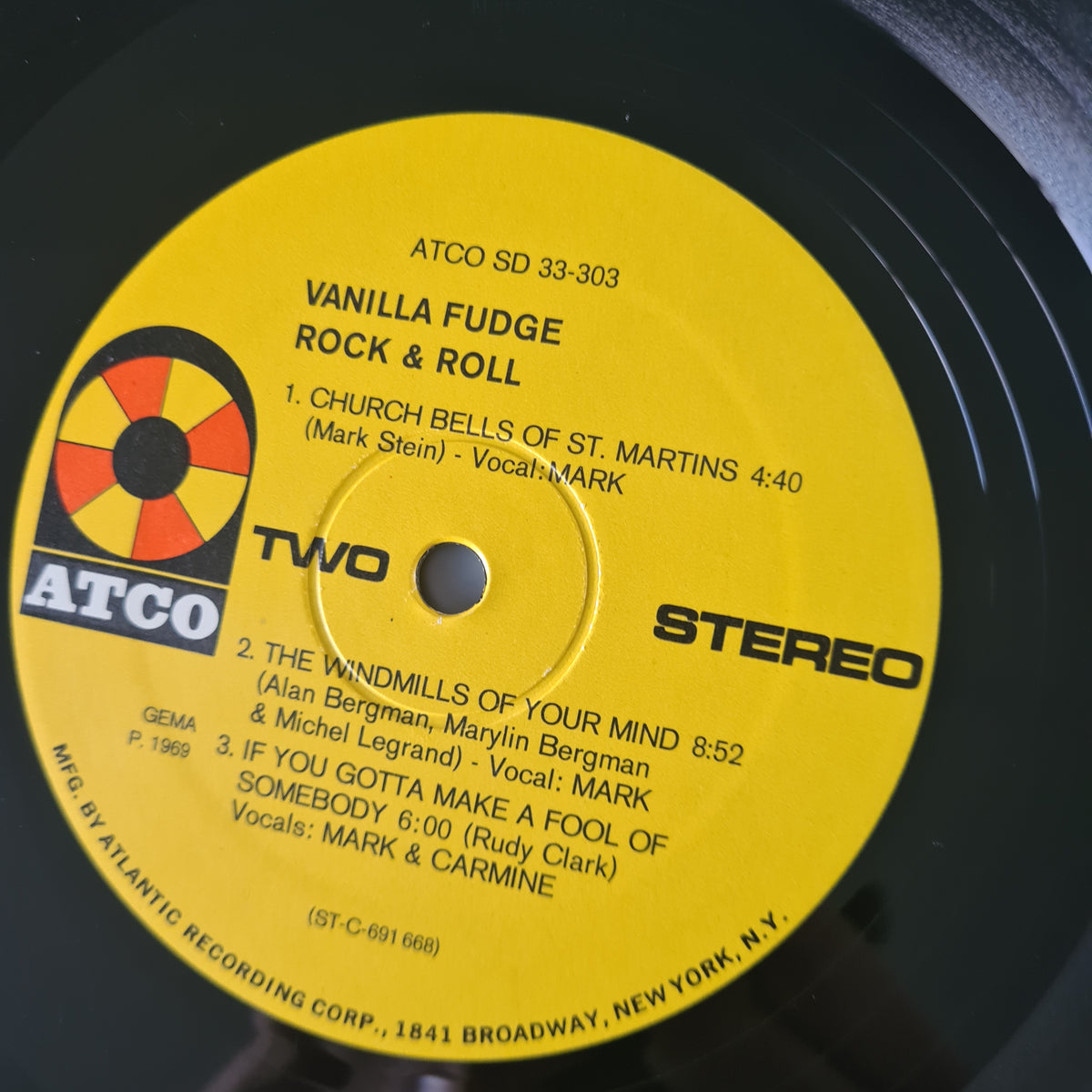 Vanilla Fudge – Rock & Roll - 1969 (USA Pressing) - Vinyl Record LP - Sound Hound Records