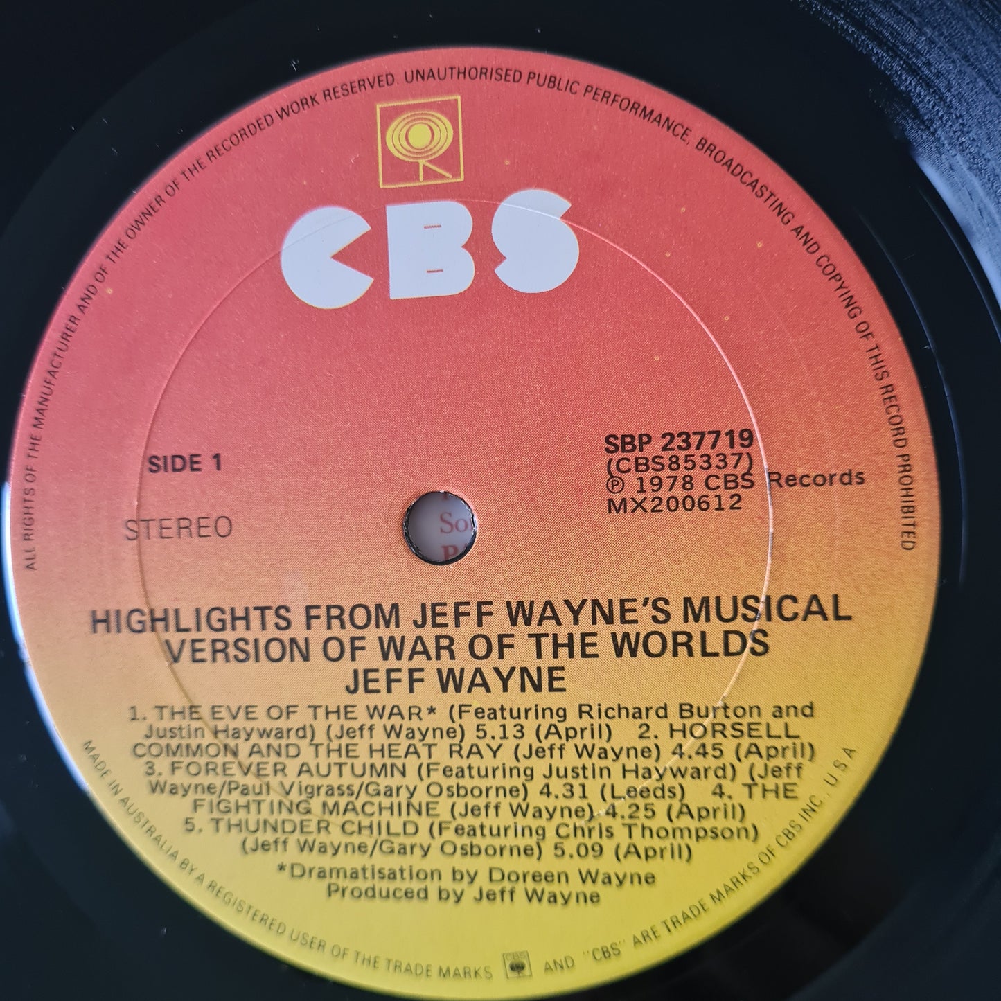 Various - War Of The Worlds: Highlights From Jeff Wayne's Musical Version Of The War Of The Worlds- 1981 - Vinyl Record LP - Sound Hound Records