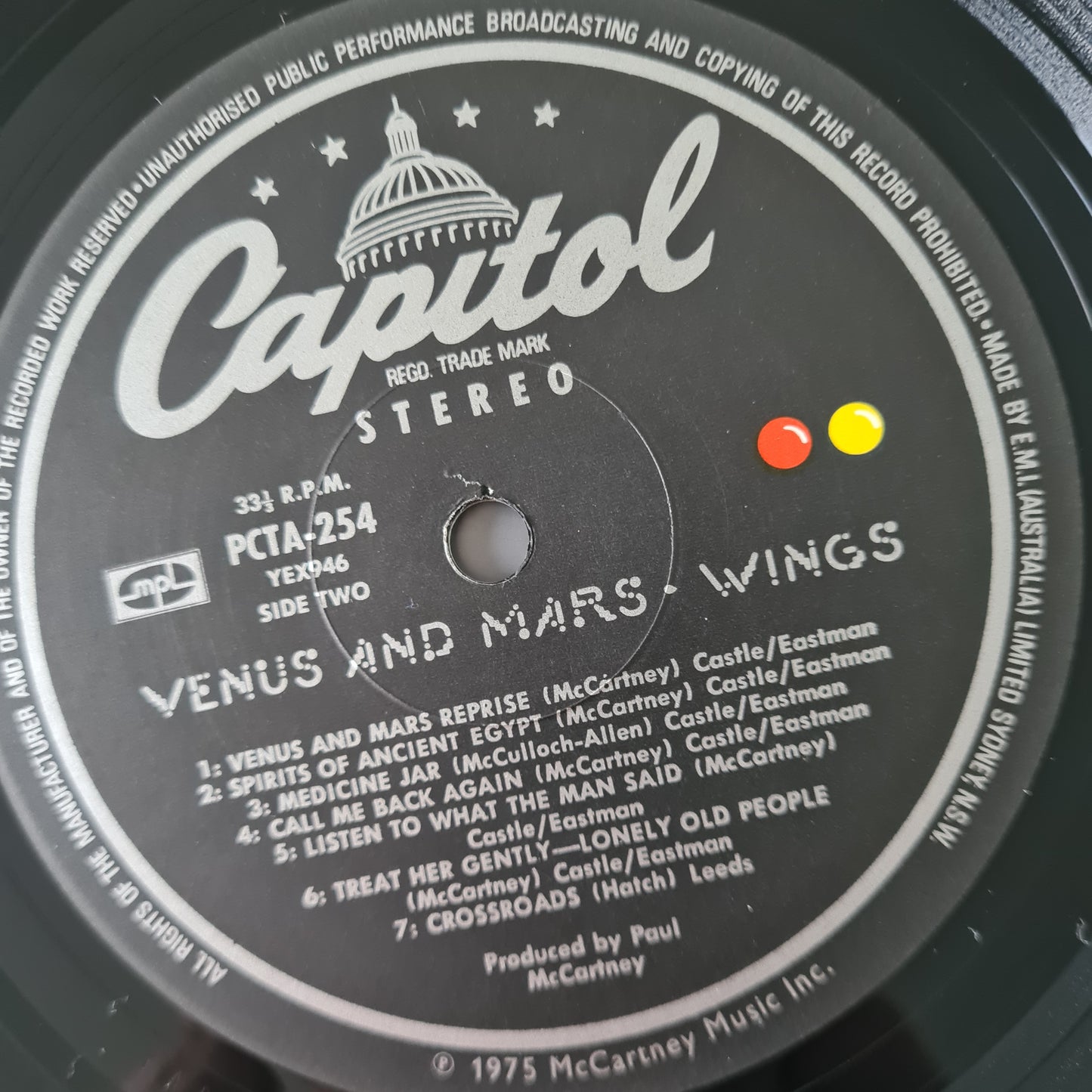 Wings – Venus & Mars - 1975 (with Posters, Book Mark & Sticker) - Vinyl Record LP (near mint) - Sound Hound Records