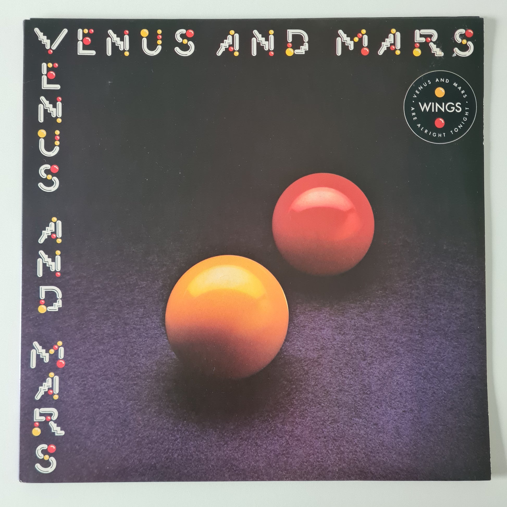 Wings – Venus & Mars - 1975 (with Posters, Book Mark & Sticker) - Vinyl Record LP (near mint) - Sound Hound Records