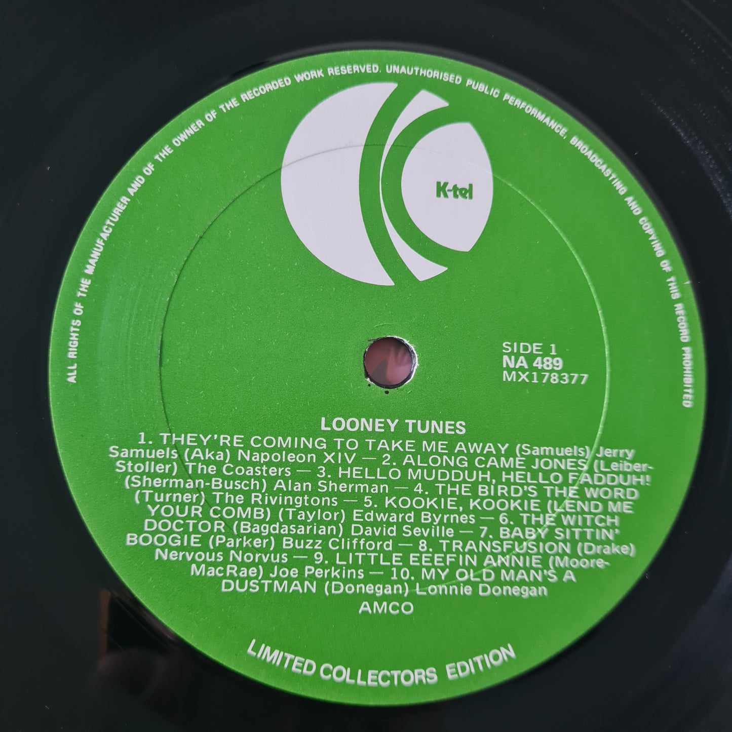 Various Artists – Looney Tunes - 1976 - Vinyl Record LP