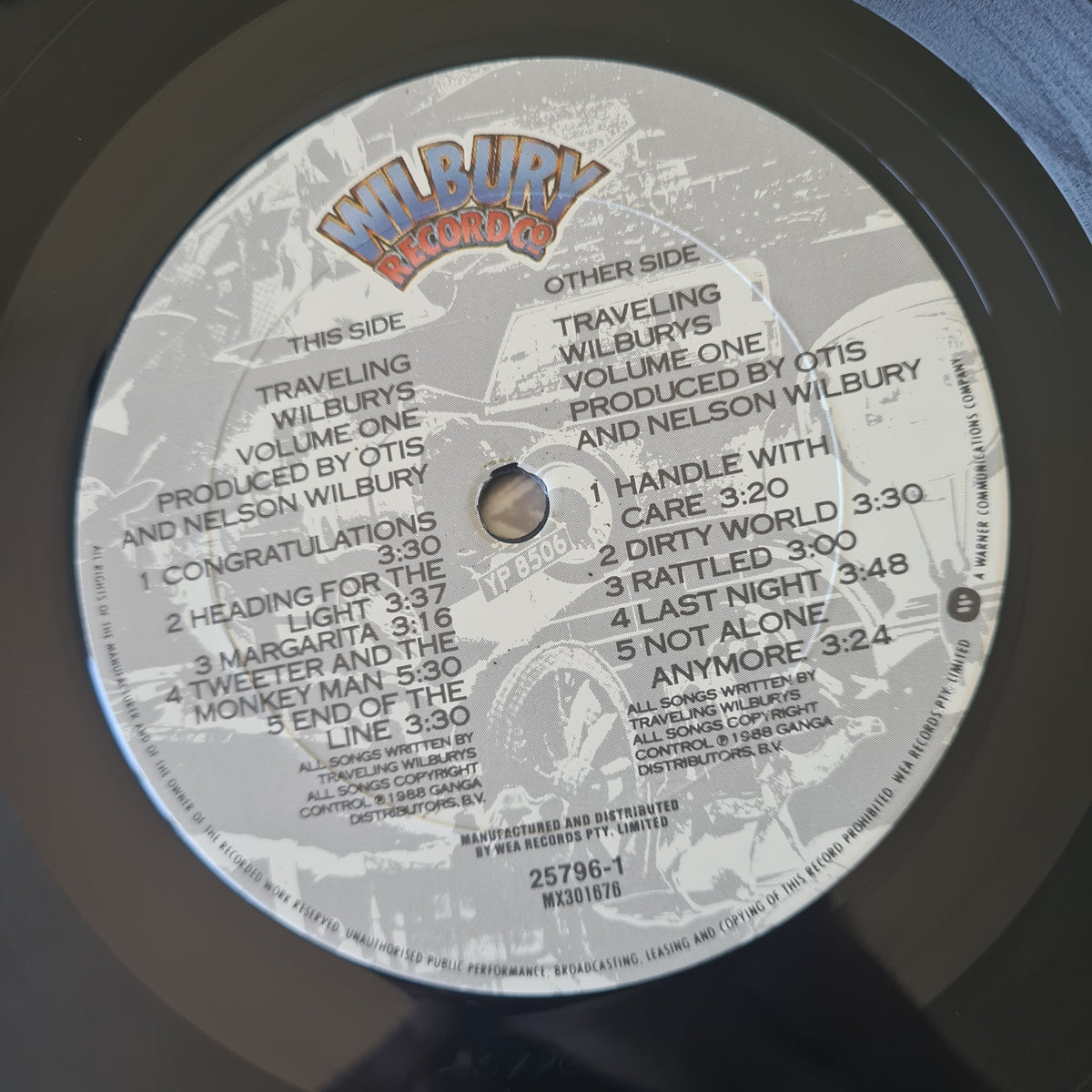 Traveling Wilburys – Volume 1 - 1988 (George Harrison, Tom Petty, Roy Orbison, Bob Dylan, Jeff Lynne) - Vinyl Record LP