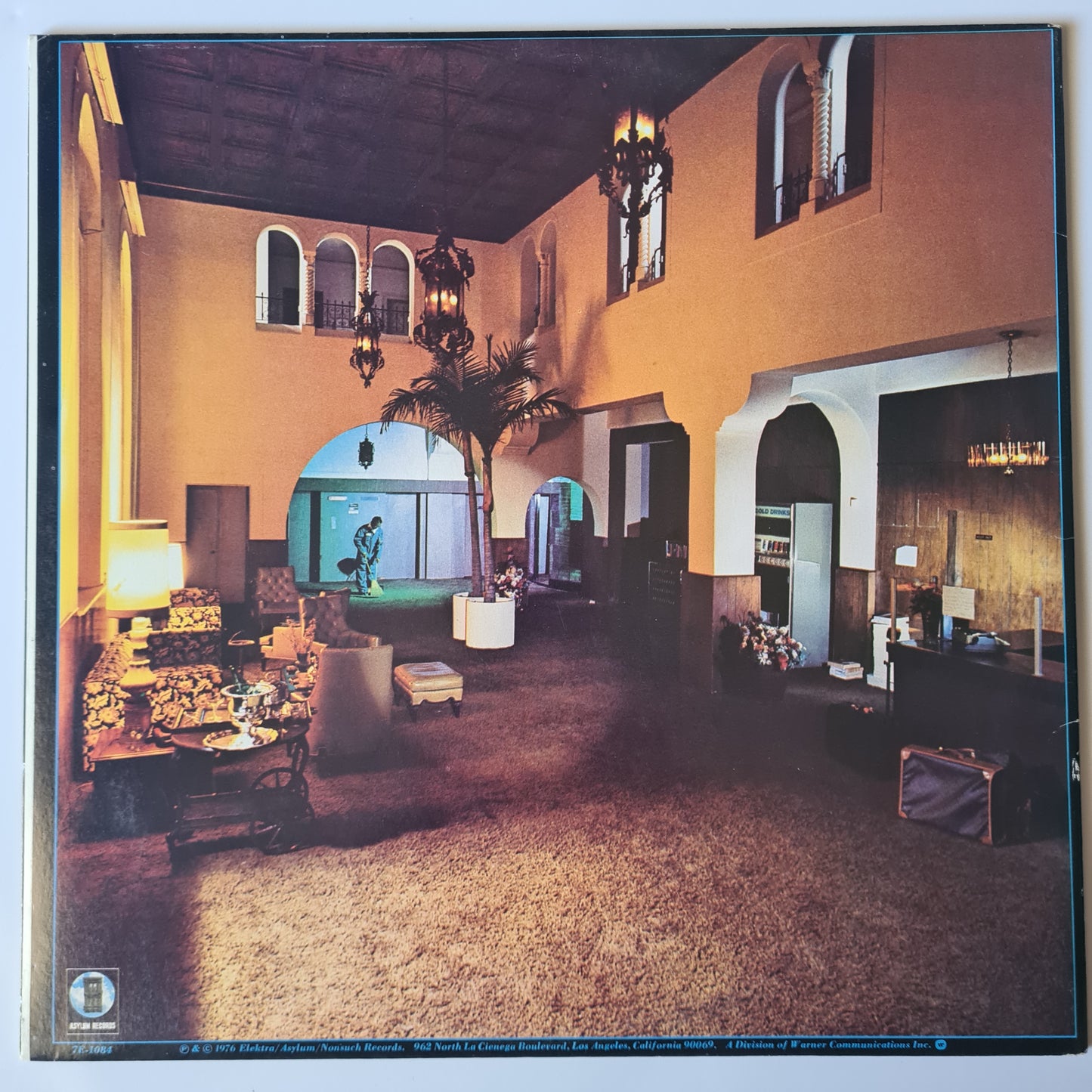 Eagles – Hotel California - 1976 (Australian Pressing) - (with poster) - Vinyl Record LP